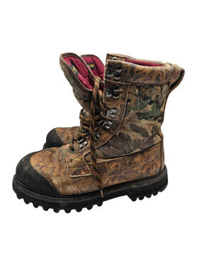Cabela display picture 1